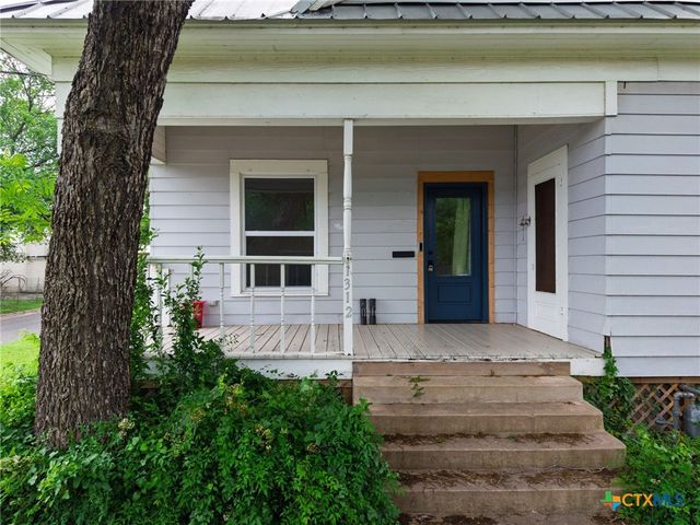 1312 E Leon Street, Gatesville, TX 76528