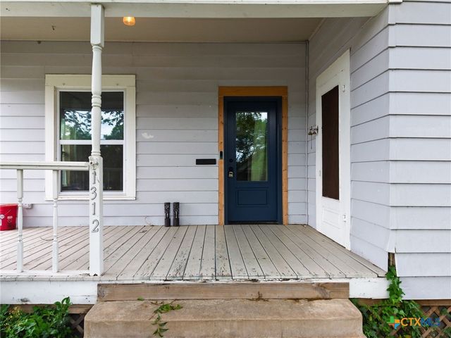 1312 E Leon Street, Gatesville, TX 76528