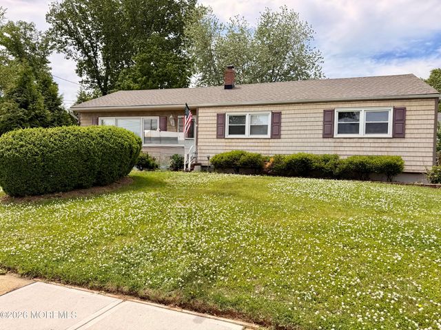 25 Lawrence Place, Freehold, NJ 07728