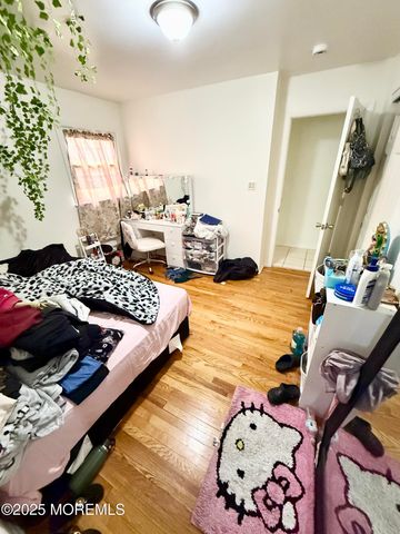 25 Lawrence Place, Freehold, NJ 07728