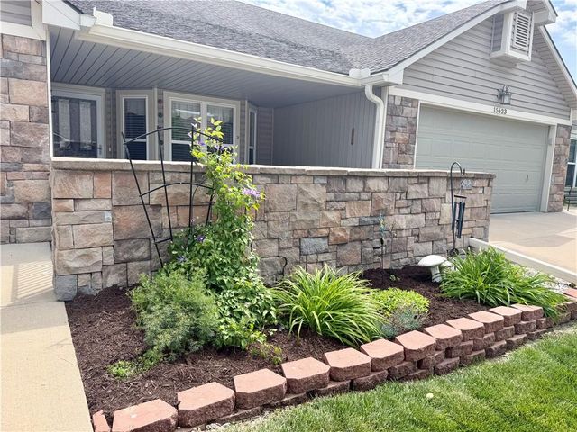 15621 Landauer Circle, Basehor, KS 66007