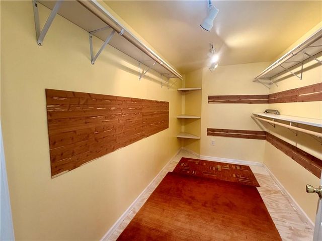 15621 Landauer Circle, Basehor, KS 66007