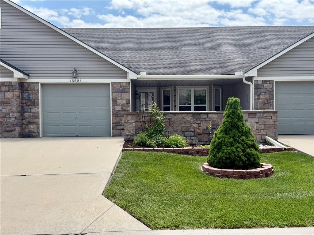 15621 Landauer Circle, Basehor, KS 66007