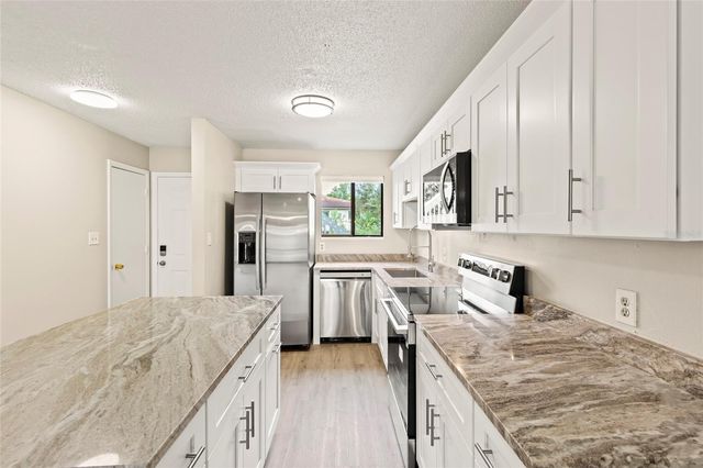 6033 34TH STREET W 83, Bradenton, FL 34210