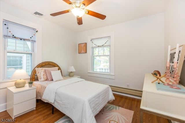 27 Edgewood Rd, Bloomfield Twp., NJ 07003
