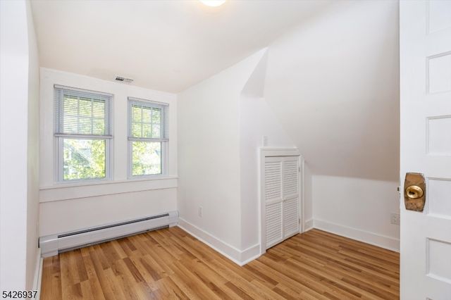 27 Edgewood Rd, Bloomfield Twp., NJ 07003