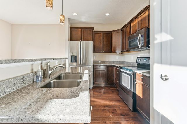 6161 Longwood Drive, Hilliard, OH 43026