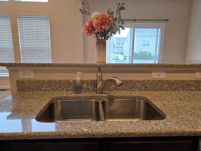 6161 Longwood Drive, Hilliard, OH 43026