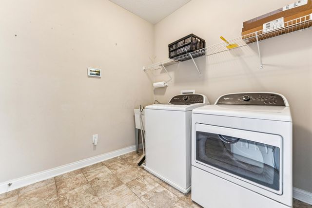 6161 Longwood Drive, Hilliard, OH 43026