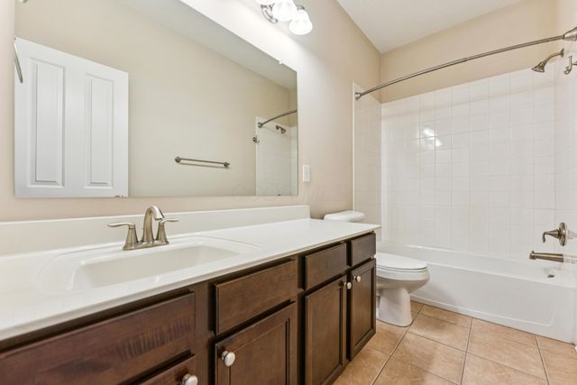 6161 Longwood Drive, Hilliard, OH 43026