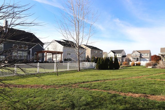 6161 Longwood Drive, Hilliard, OH 43026