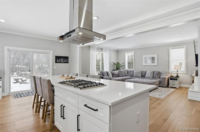 3570 Watkins Lake Road, Waterford, MI 48328