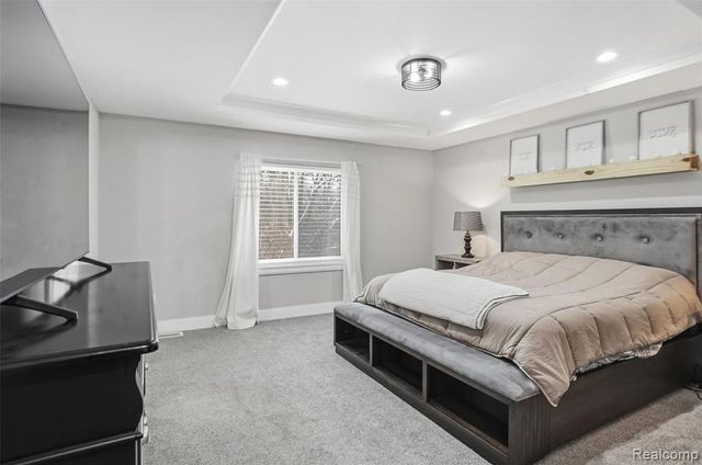 3570 Watkins Lake Road, Waterford, MI 48328