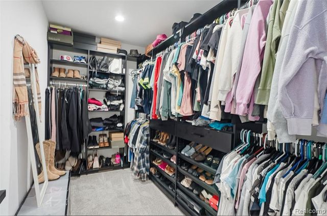 3570 Watkins Lake Road, Waterford, MI 48328