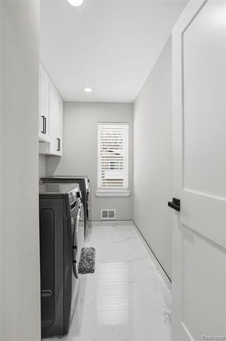 3570 Watkins Lake Road, Waterford, MI 48328