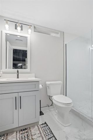 3570 Watkins Lake Road, Waterford, MI 48328