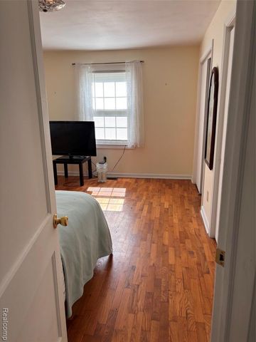 1055 Millville Road, Lapeer, MI 48446
