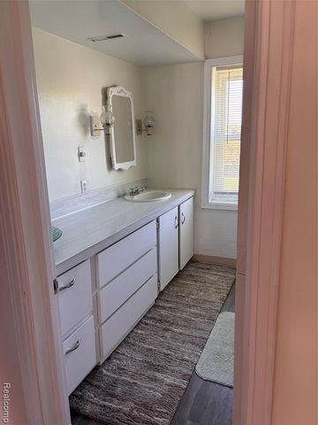 1055 Millville Road, Lapeer, MI 48446