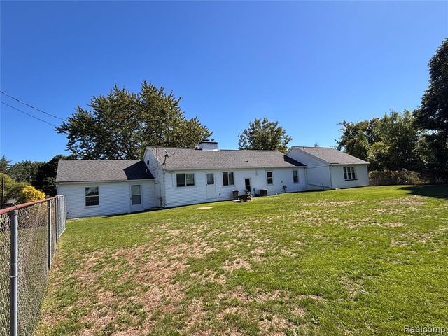 1055 Millville Road, Lapeer, MI 48446