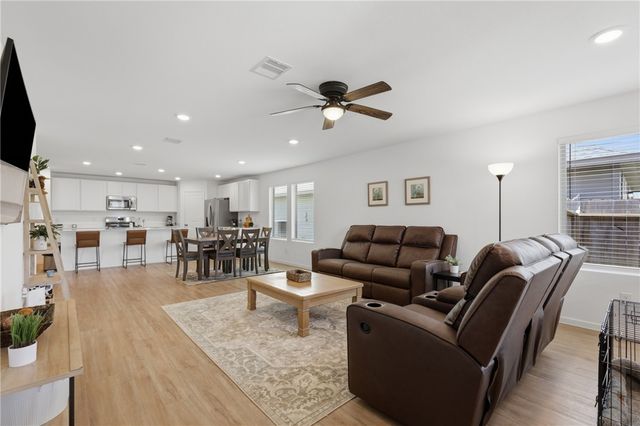 1942 Taggart Trail, Bryan, TX 77807