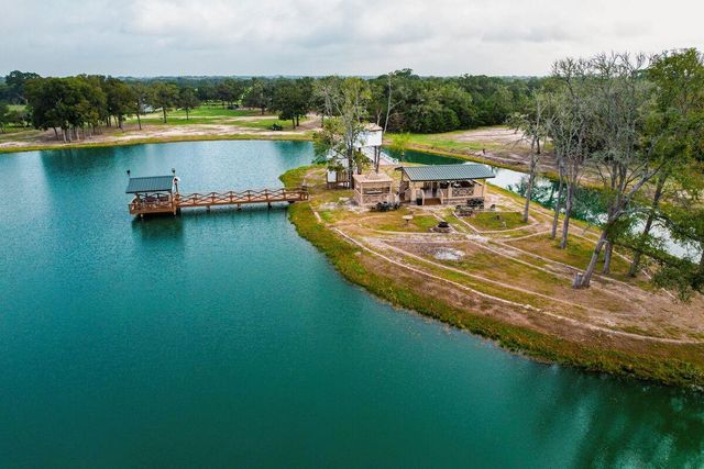 1331 E Parker Road, Muldoon, TX 78949
