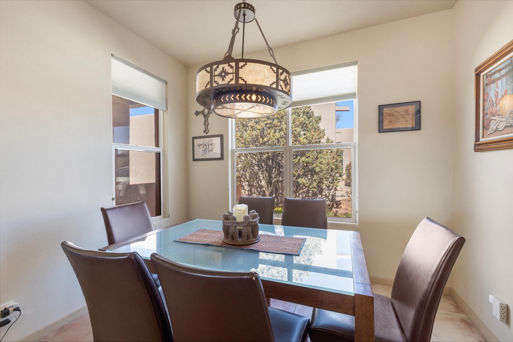 Image 14 of property listing at 4 Rusty Spur Place, Santa Fe, NM 87508