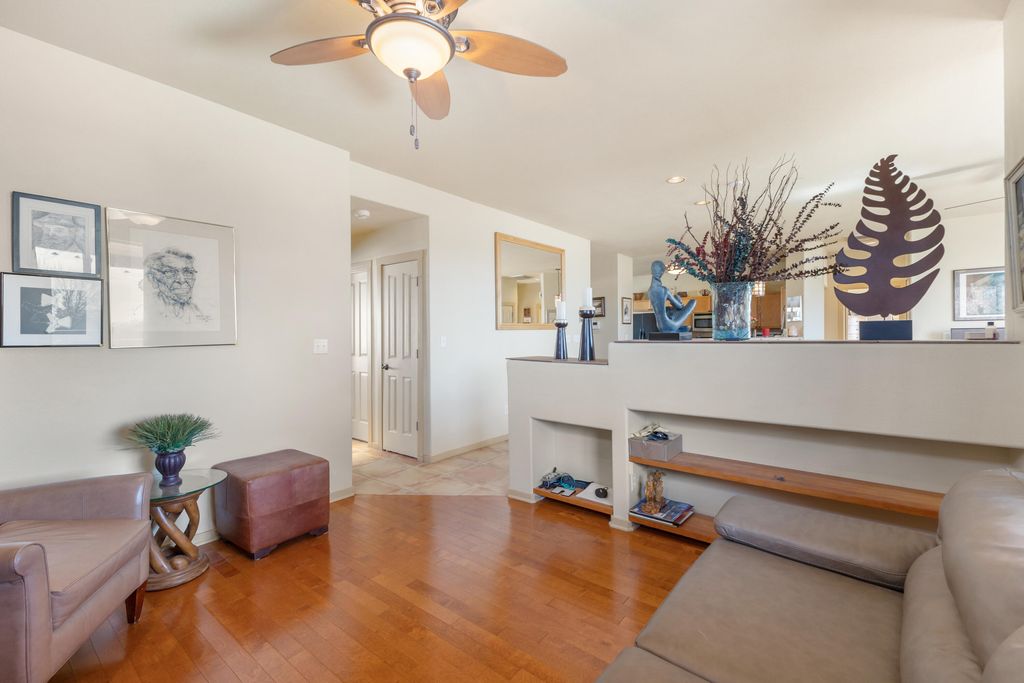 Image 20 of property listing at 4 Rusty Spur Place, Santa Fe, NM 87508