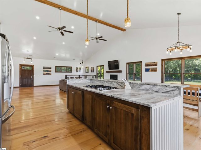 267 Christmastree Lane, Woodruff, SC 29388