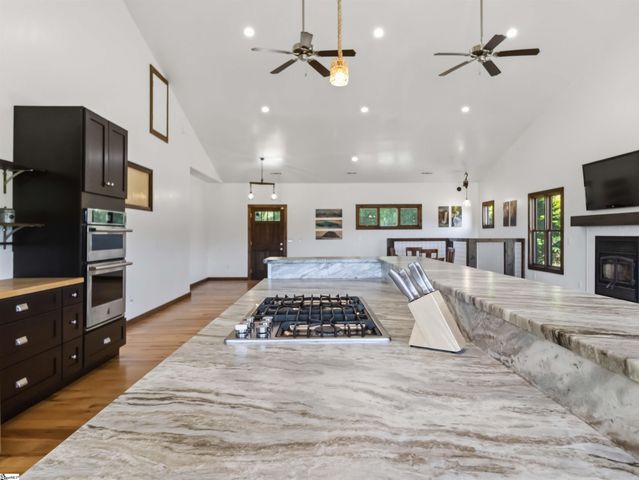 267 Christmastree Lane, Woodruff, SC 29388
