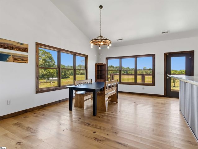 267 Christmastree Lane, Woodruff, SC 29388