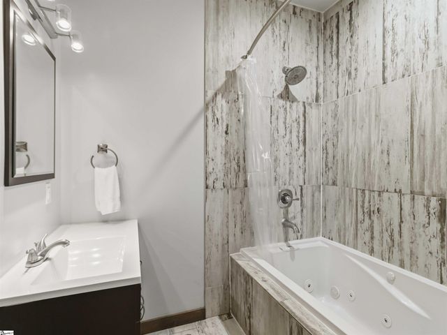 267 Christmastree Lane, Woodruff, SC 29388