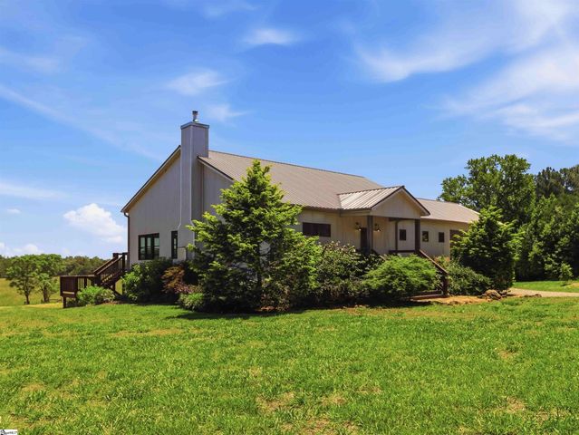 267 Christmastree Lane, Woodruff, SC 29388