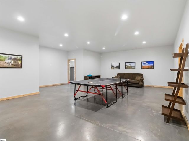267 Christmastree Lane, Woodruff, SC 29388