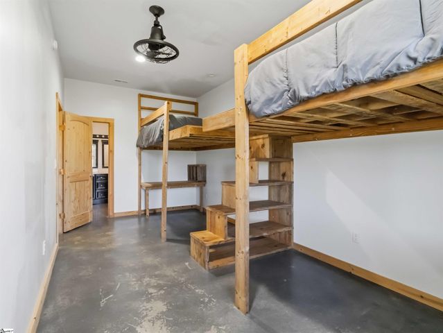 267 Christmastree Lane, Woodruff, SC 29388