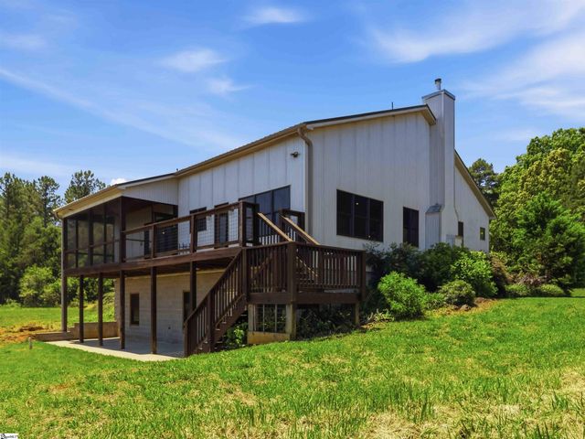 267 Christmastree Lane, Woodruff, SC 29388