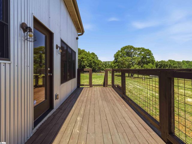 267 Christmastree Lane, Woodruff, SC 29388