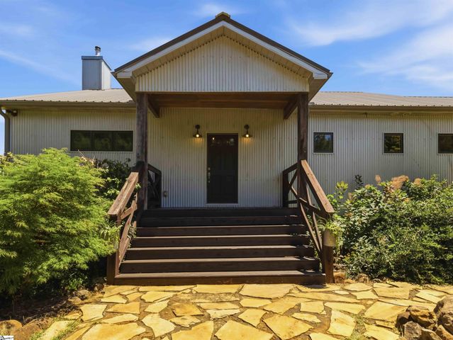 267 Christmastree Lane, Woodruff, SC 29388
