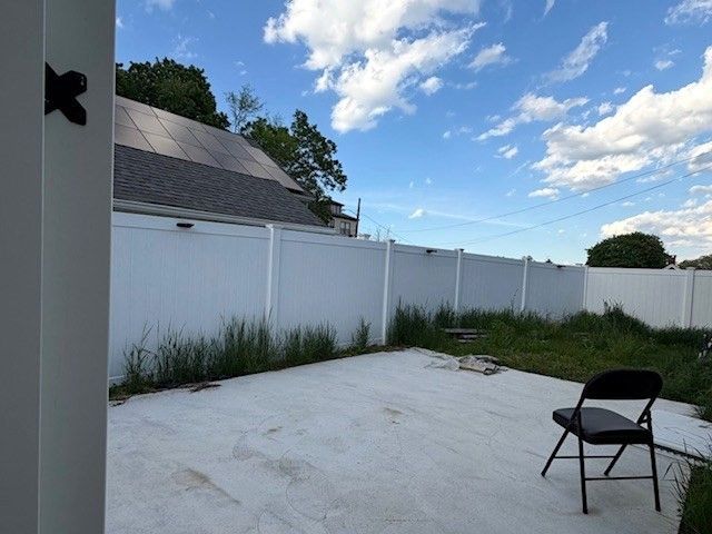 22 Marsh Ave, Southbridge, MA 01550