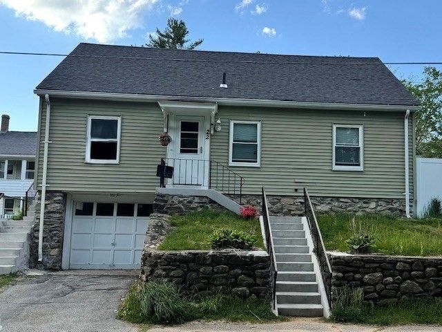 22 Marsh Ave, Southbridge, MA 01550