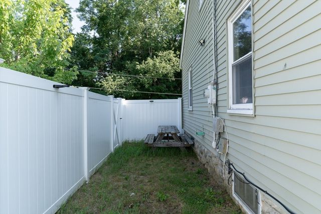 22 Marsh Ave, Southbridge, MA 01550