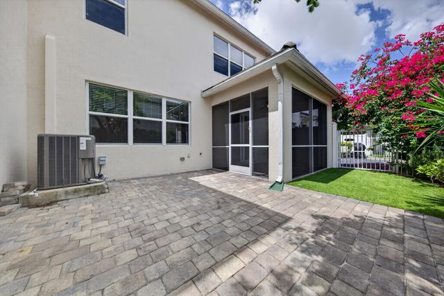 4715 Eucalyptus Drive, Hollywood, FL 33021