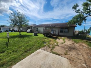 811 W 12th Street, Freeport, TX 77541
