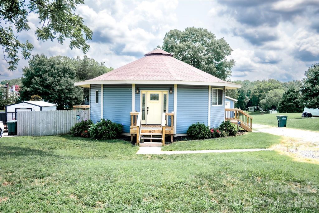 1807 Warren Avenue, Gastonia, NC 28054