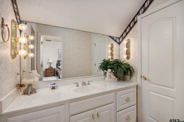 1545 FM 2419, Palestine, TX 75801