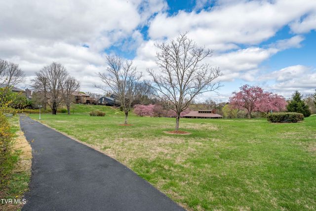 548 Fleetwood Drive D, Kingsport, TN 37660