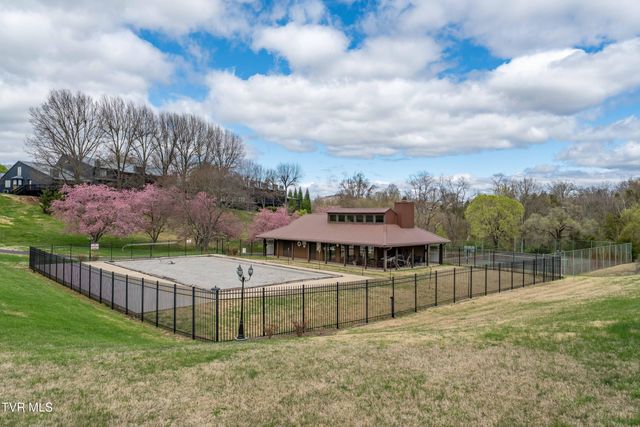 548 Fleetwood Drive D, Kingsport, TN 37660