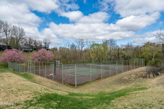 548 Fleetwood Drive D, Kingsport, TN 37660