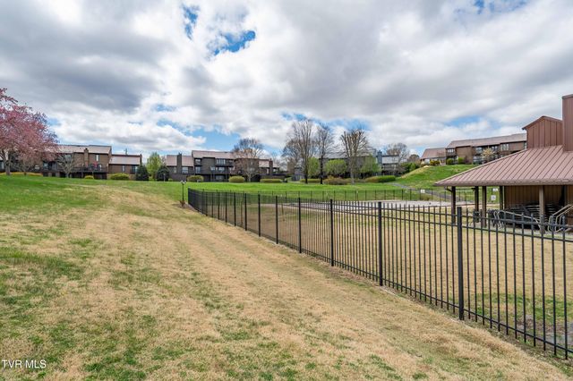 548 Fleetwood Drive D, Kingsport, TN 37660