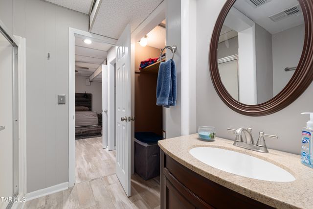 548 Fleetwood Drive D, Kingsport, TN 37660