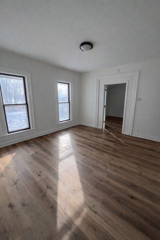 393 Wellington Avenue 2, Elgin, IL 60120